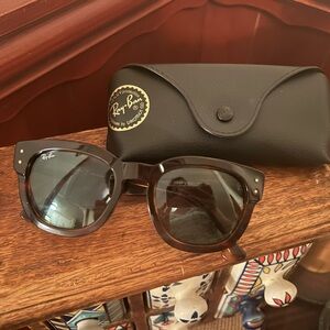 Ray-Ban Mega Hawkeye Sunglasses
